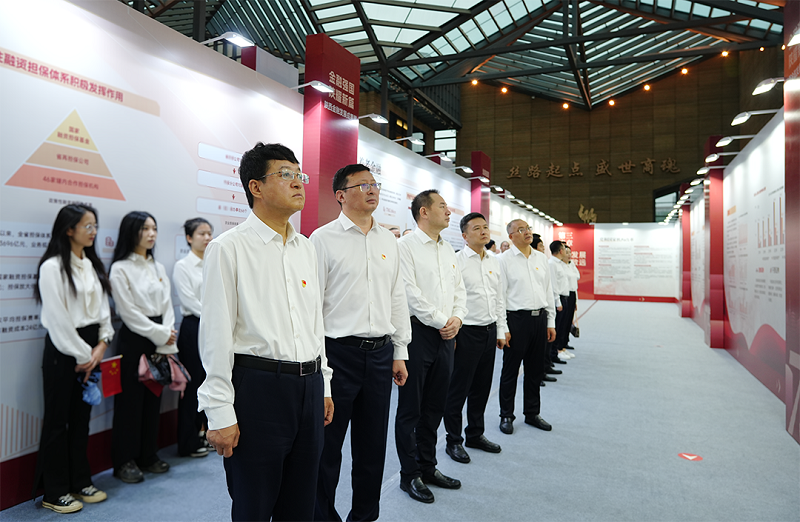 081728358804930028.png 成果展1.png